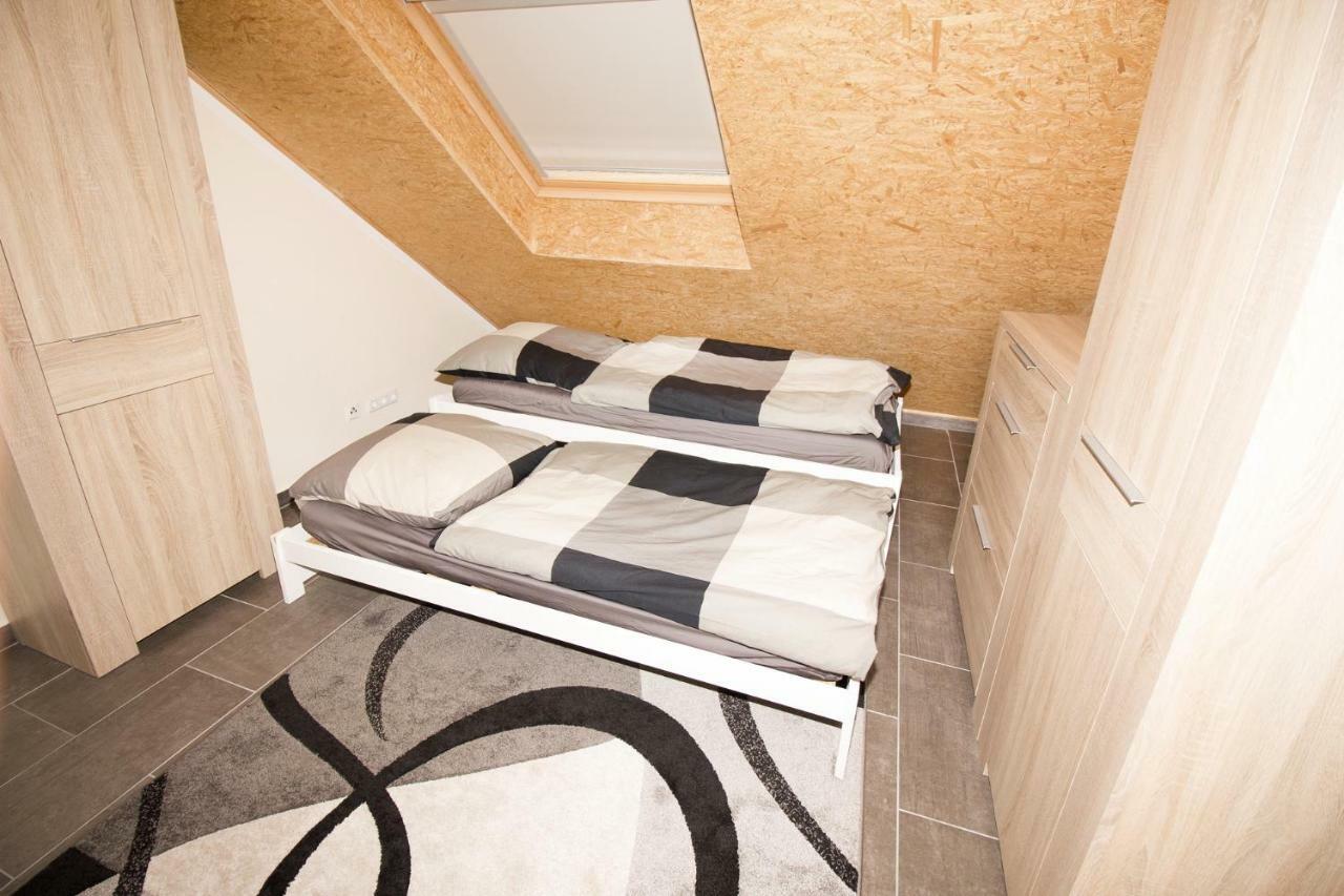 Ferienwohnung Beckendorf ロースハイム エクステリア 写真